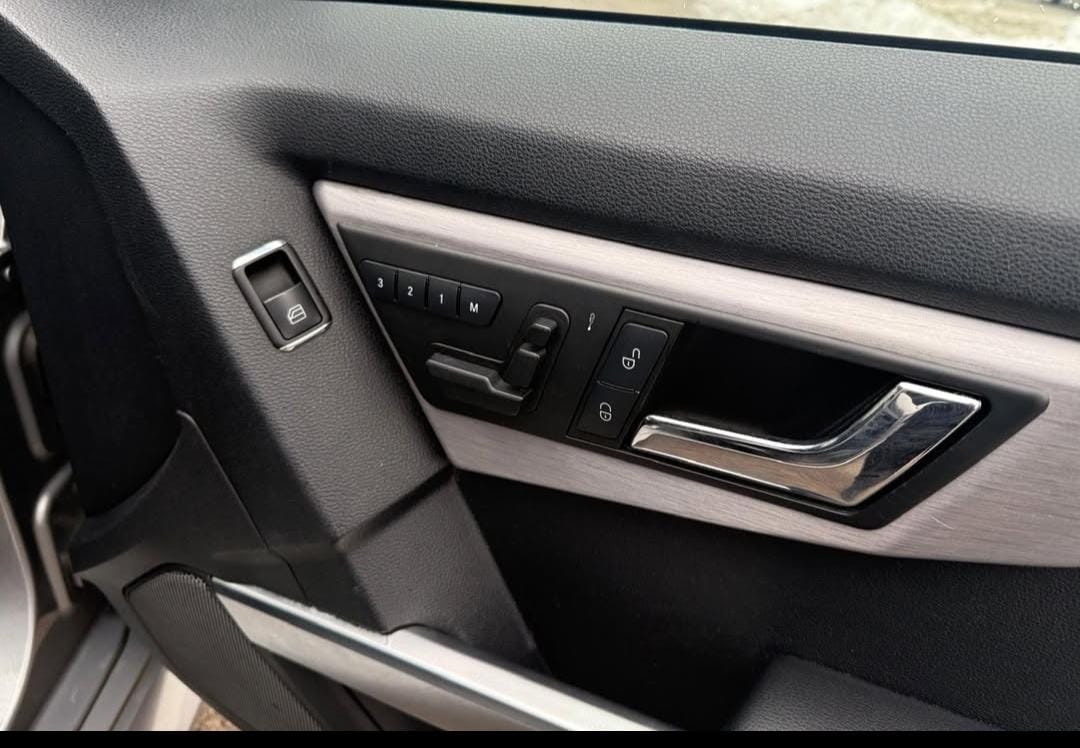 2010 Mercedes-Benz GLK350 exterior view